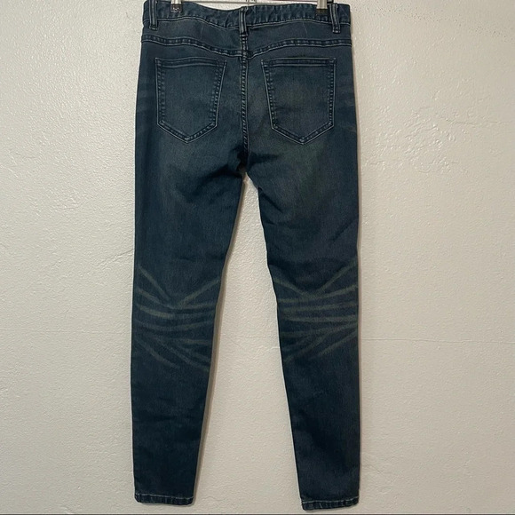 Free People Distressed Knee Skinny Jeans​​​ - Picture 6 of 6